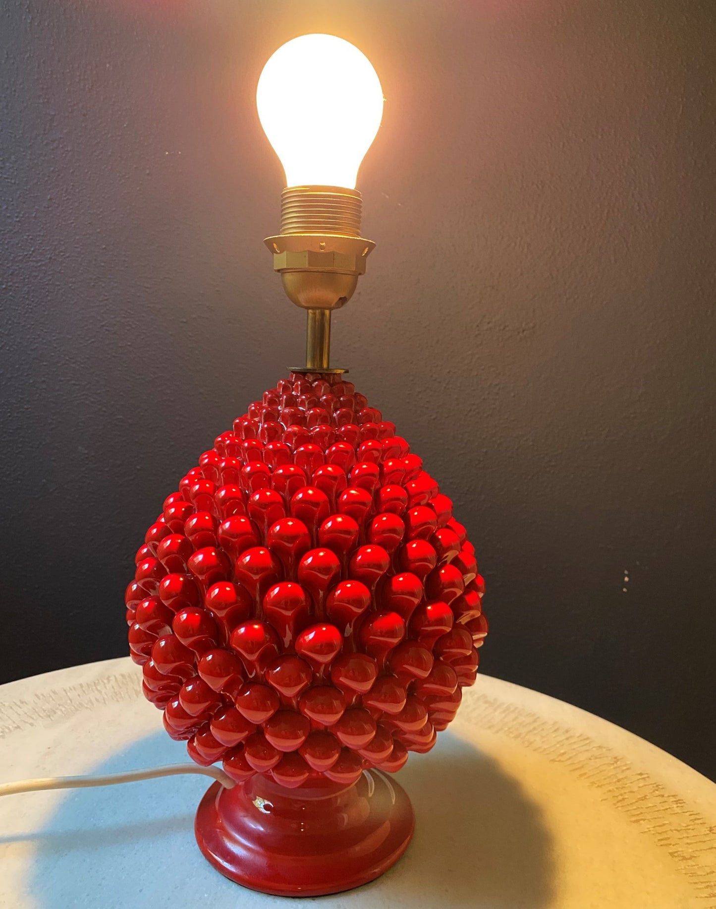 Mid Century pineapple/ artichoke table lamp Red Vintage Firenze Italy 70s