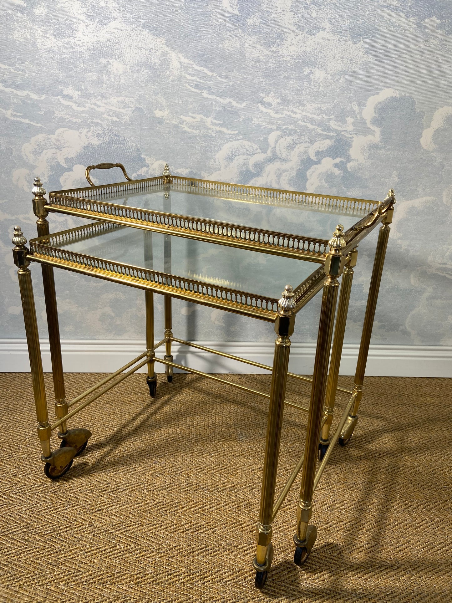 Attractive Pair of Nesting Serving Trolleys / Bar Carts with Removable Tray, France, 1950s