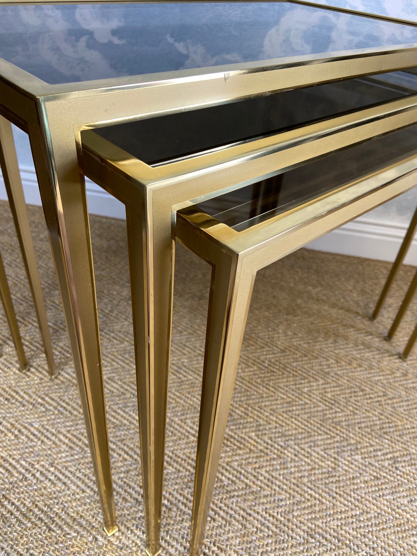 Set of 3 Nesting Tables Brass 60s Hollywood Regency Vereinigte Werkstätten Side Coffee Table