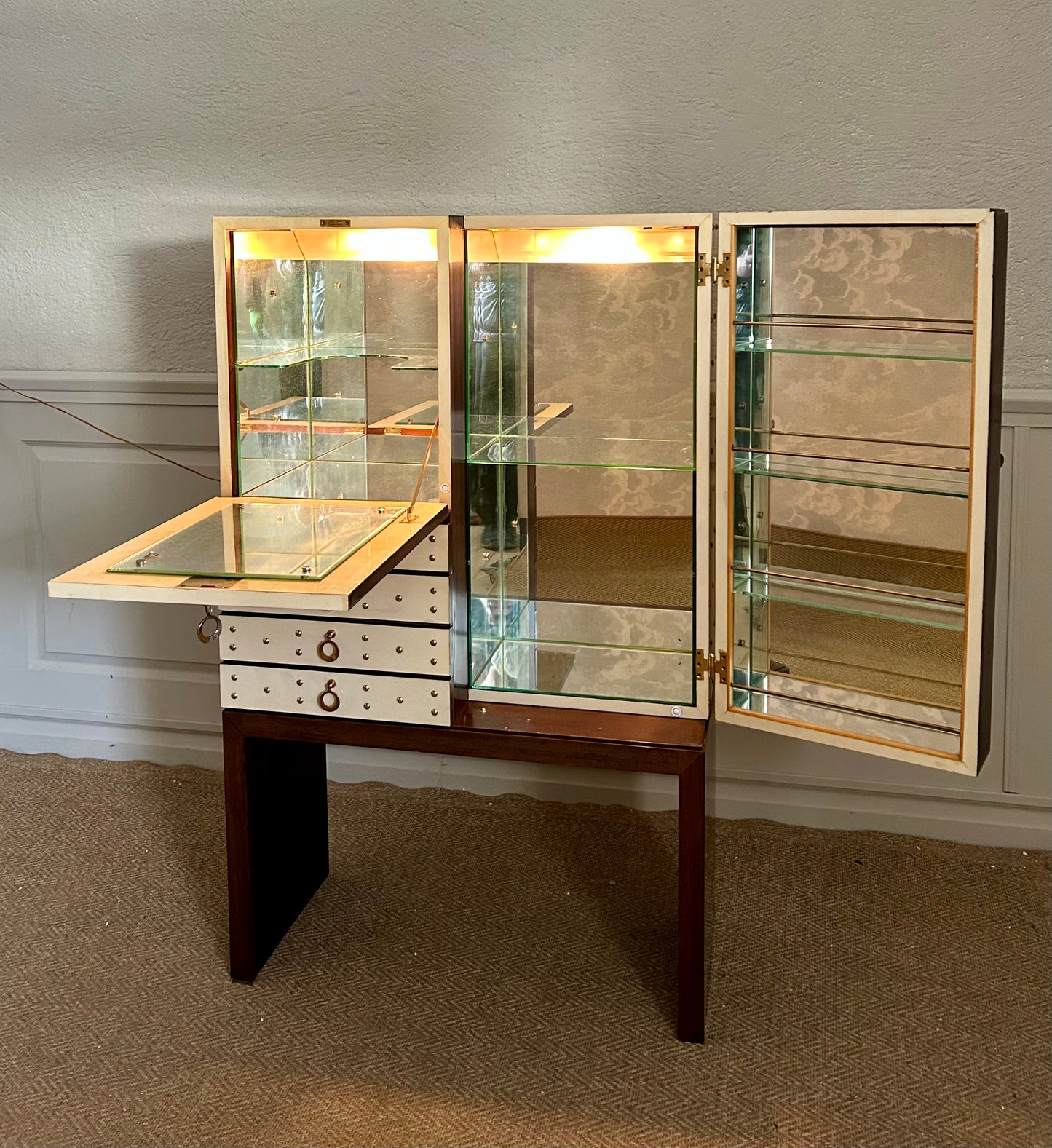 Illuminated Dry Bar Cabinet In Ivory White, by ALdo Tura, Italy. 1960's