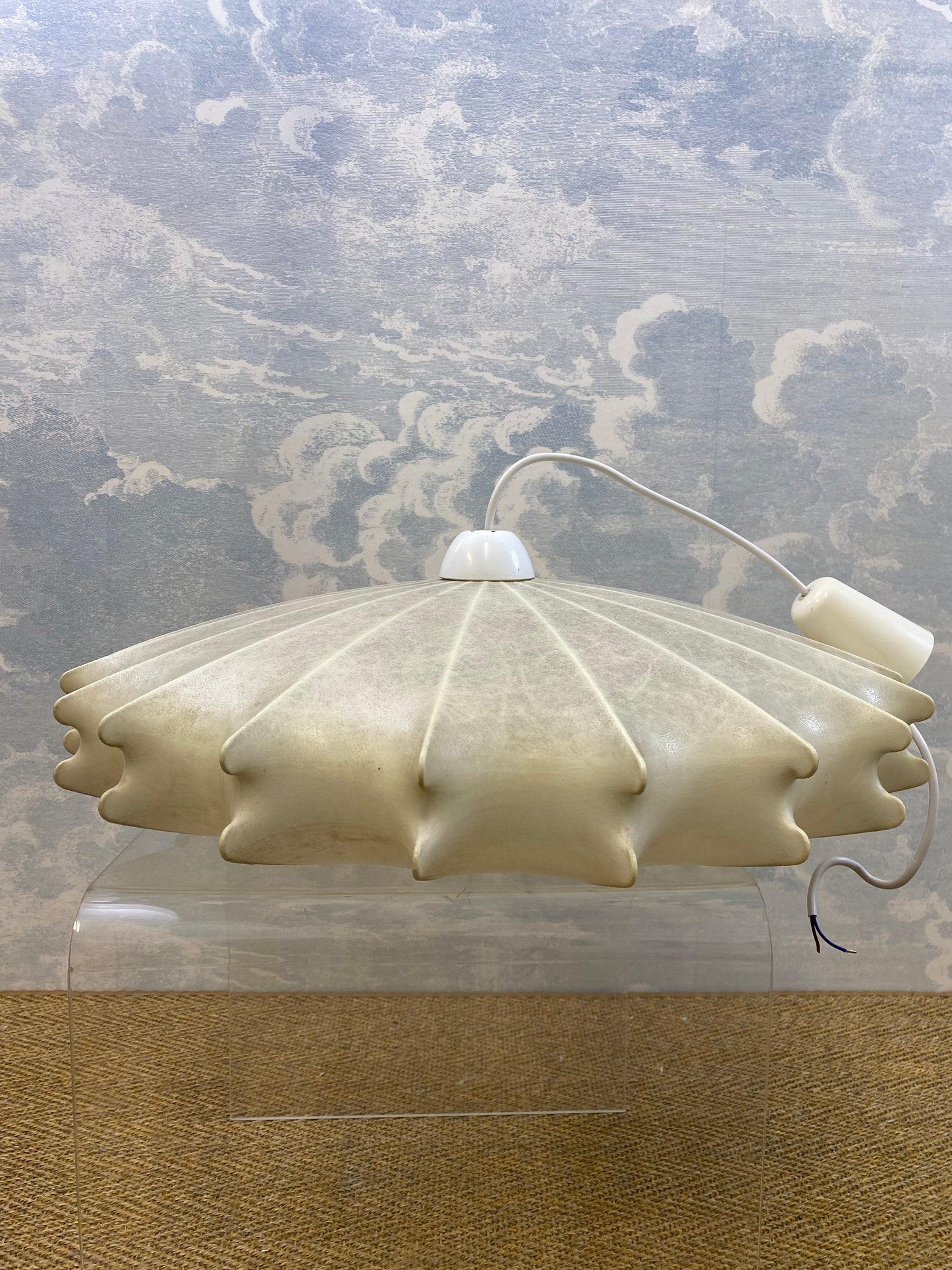 UFO shaped Cocoon Lamp Goldkant Achille & Pier Giacomo Castiglioni, Flos, 60s Space Age