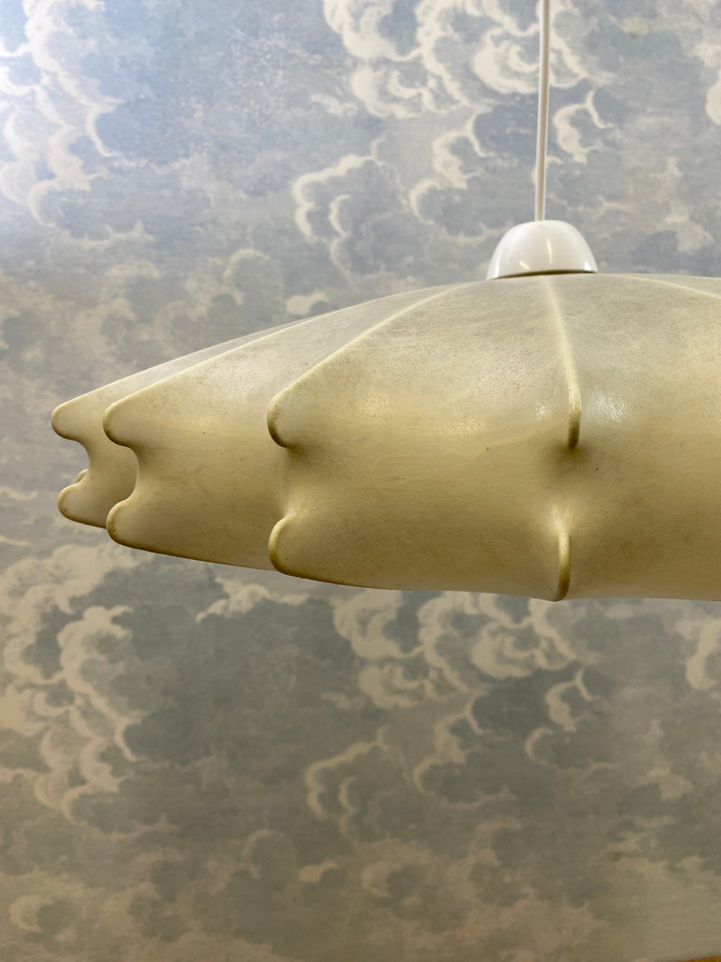 UFO shaped Cocoon Lamp Goldkant Achille & Pier Giacomo Castiglioni, Flos, 60s Space Age