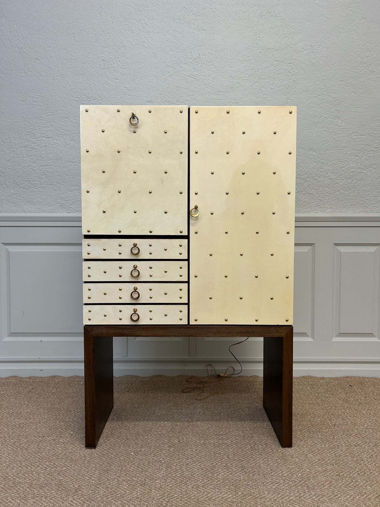Illuminated Dry Bar Cabinet In Ivory White, by ALdo Tura, Italy. 1960's